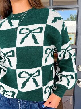 Green and White Bow-Pattern Knit Sweater - Women